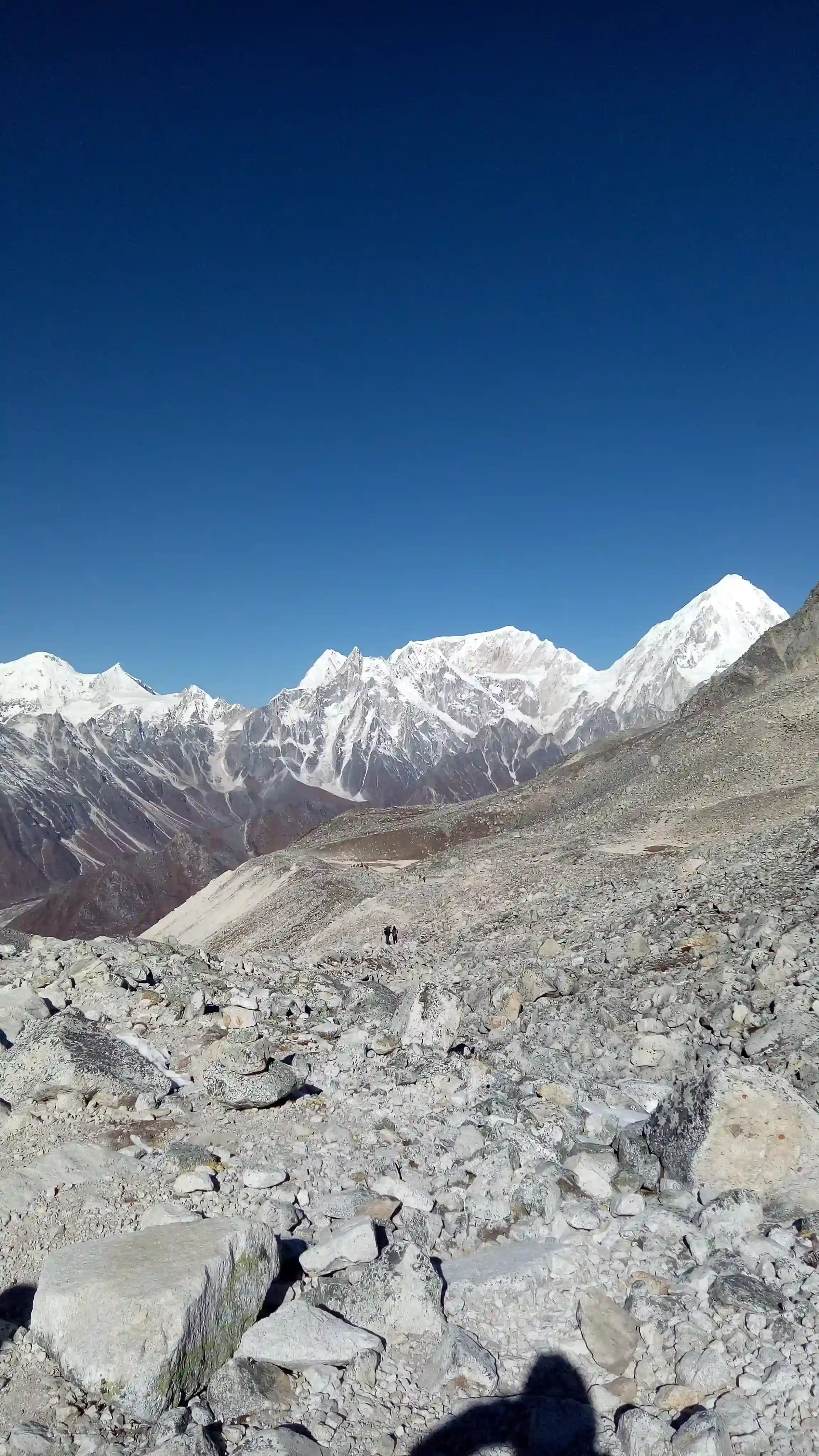 High-Altitude Himalayan Landscape with Snowy Mountain Peaks